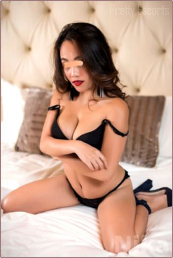 Polish Female Escort Nika Image 3